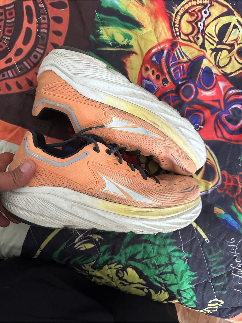 Altra Peach/White Men’s Athletic Running Shoes